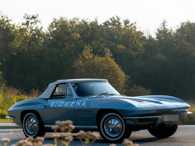 Chevrolet Corvette Sting Ray Convertible
