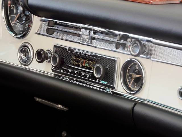 Mercedes-Benz 280 SL