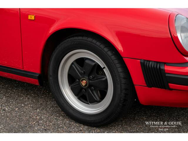 Porsche 911 Carrera 3.2