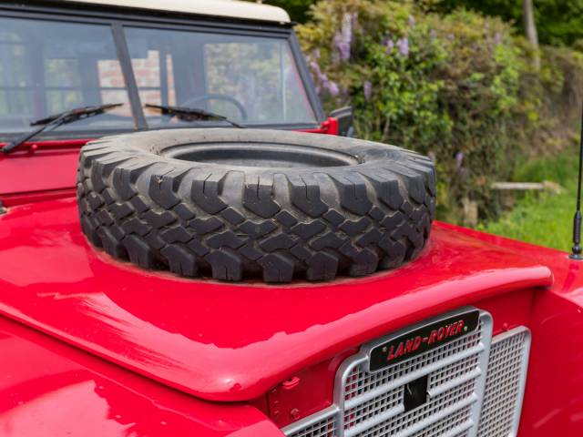 Land Rover 88