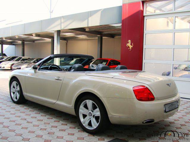 Bentley Continental GTC