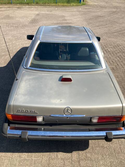 Mercedes-Benz 560 SL