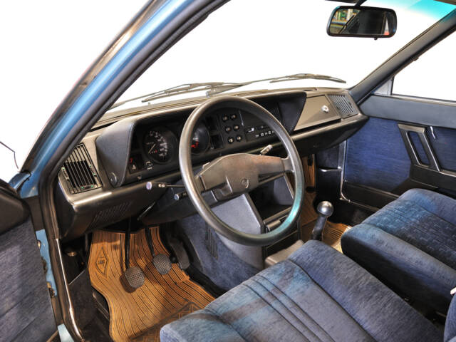 Lancia Gamma 2000
