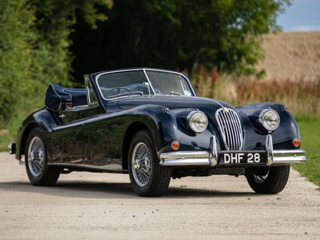 Image 1/42 of Jaguar XK 140 DHC (1955)