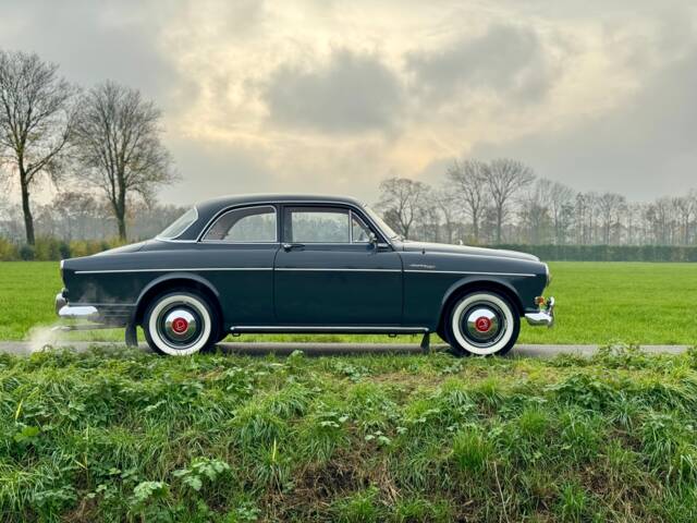 Volvo P 121