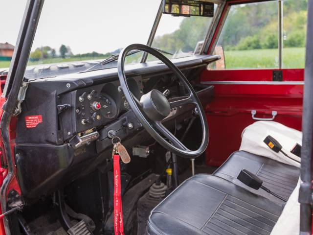 Land Rover 88