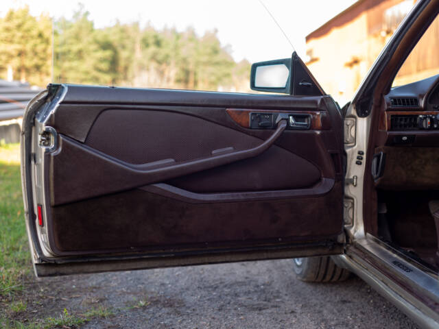 Mercedes-Benz 560 SEC