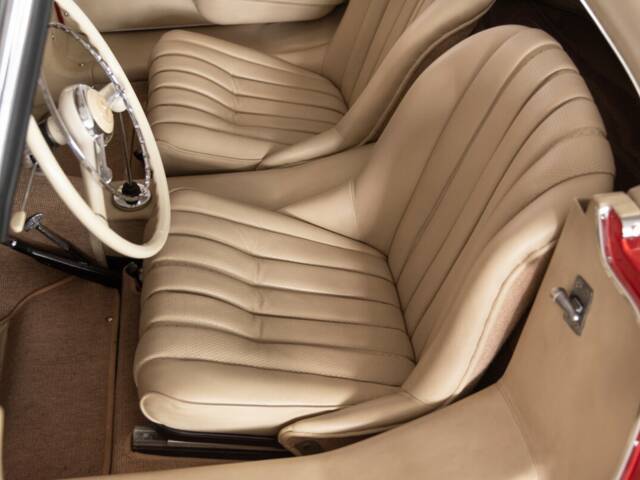 Mercedes-Benz 300 SL Roadster