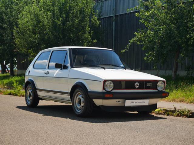 Image 1/35 of Volkswagen Golf Mk I GTI 1.6 (1980)