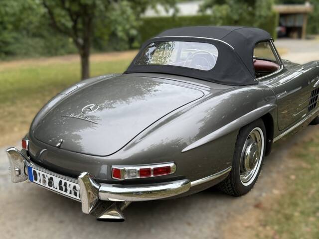 Mercedes-Benz 300 SL Roadster