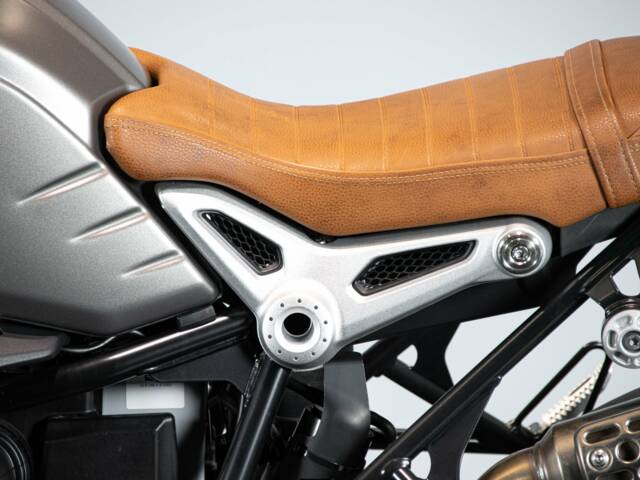BMW R NineT