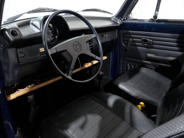 Volkswagen Beetle 1303 LS - Volkswagen Käfer 1303 LS Fuel Injection Cabrio