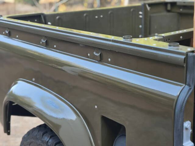 Land Rover 90