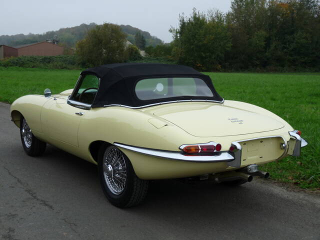 Jaguar E-Type 4.2
