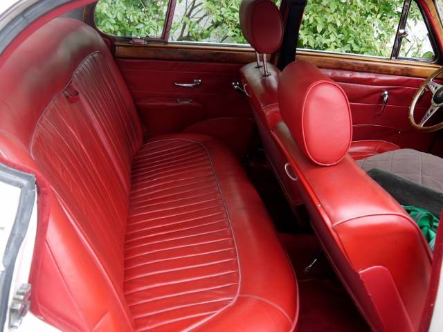Jaguar Mk II 3.8