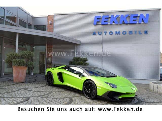 Lamborghini Aventador LP 750-4 SV