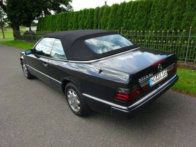 Mercedes-Benz E 320