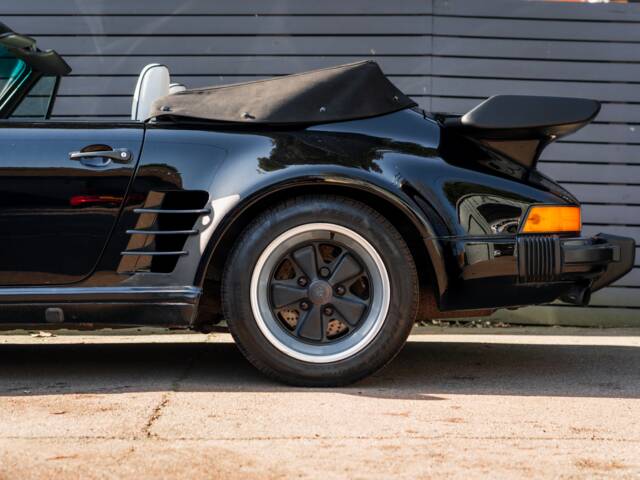 Porsche 911 Carrera 3.2 "#250.000 911"