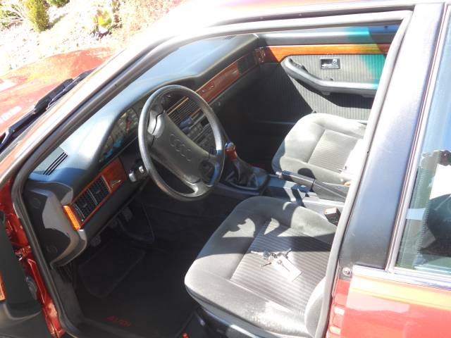 Audi 100 - 2.3E