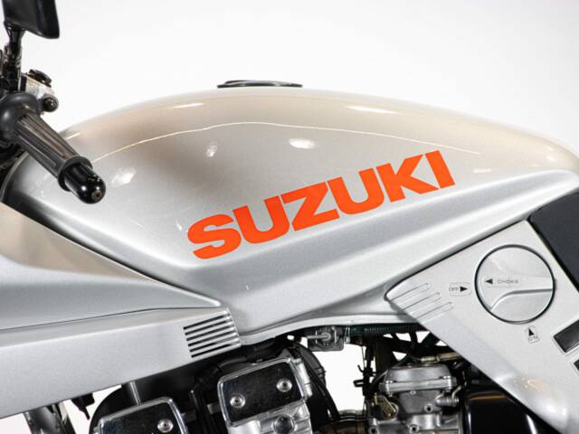 Suzuki GSX 750S Katana