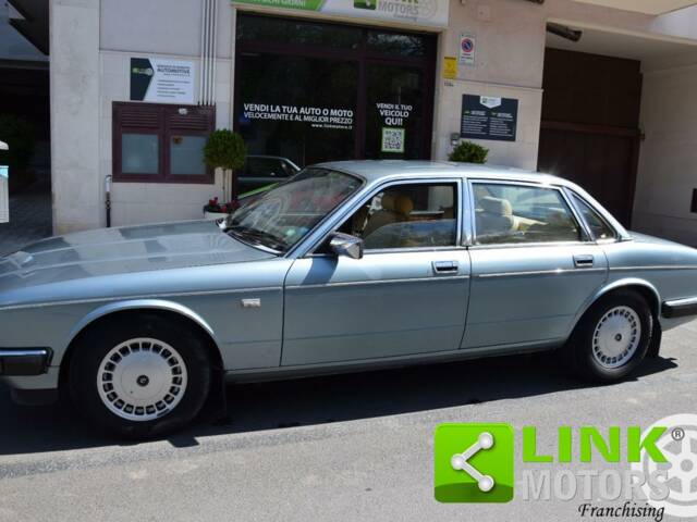 Immagine 1/10 di Jaguar XJ 6 4.0 (1989)