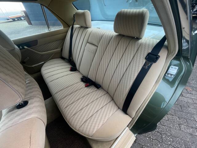 Mercedes-Benz 280 SE