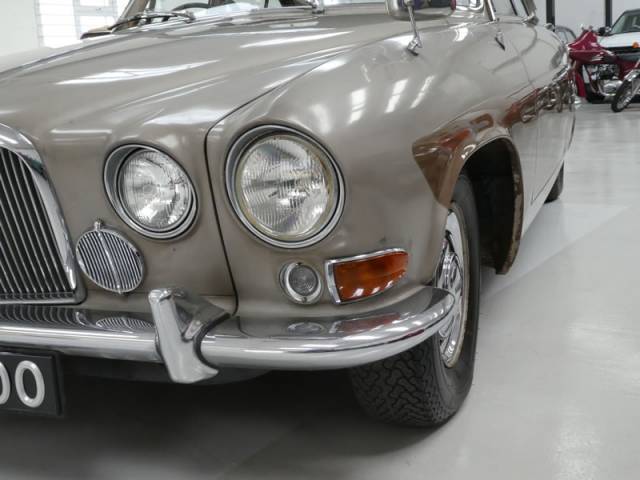 Jaguar Mk X 3.8