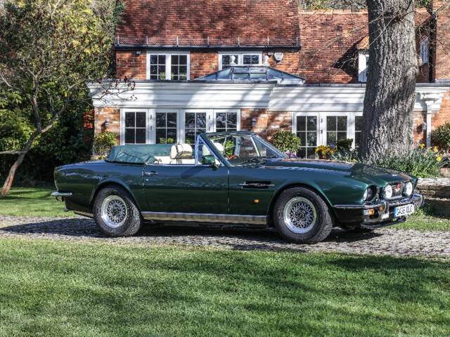 Aston Martin V8 EFi Volante