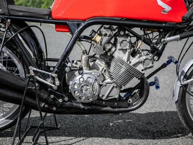 Honda RC 173