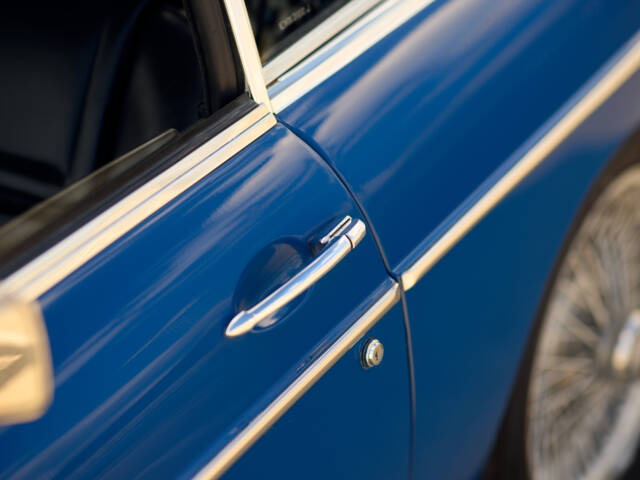 MG MGC GT