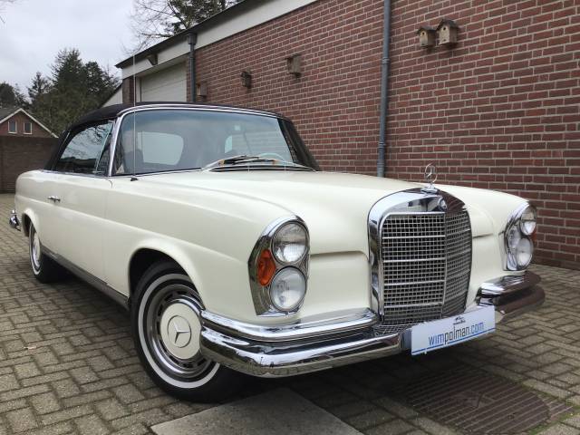 Mercedes-Benz 280 SE