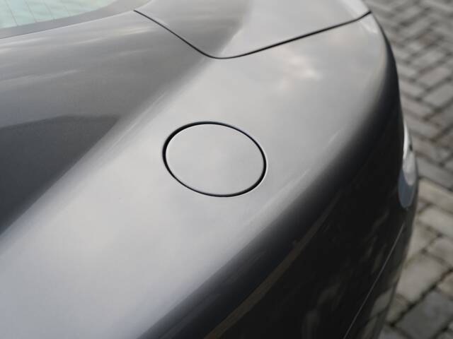 Aston Martin DB 9