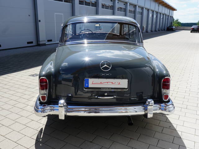 Mercedes-Benz 300 d