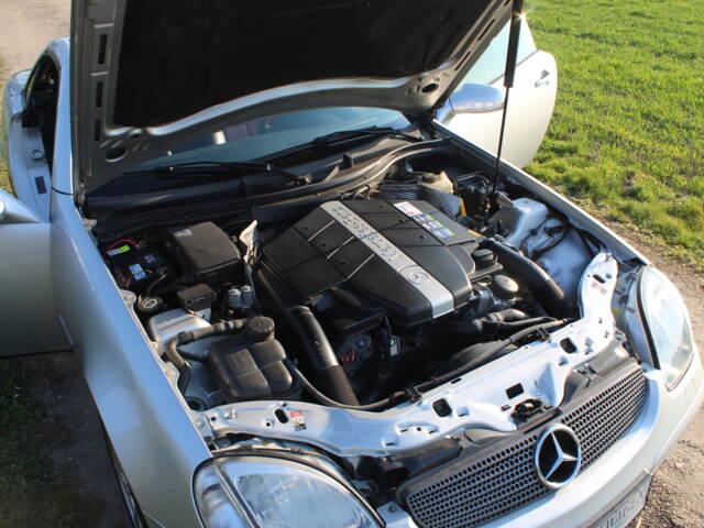 Mercedes-Benz SLK 320