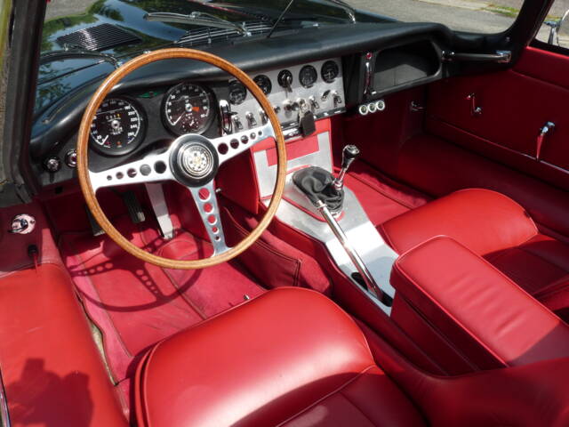 Jaguar E-Type 3.8