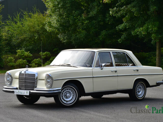 Imagen 1/49 de Mercedes-Benz 280 SE 3,5 (1972)