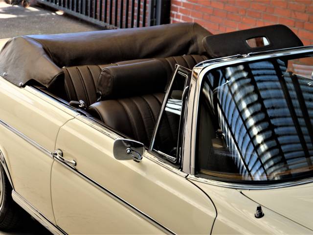 Mercedes-Benz 300 SE