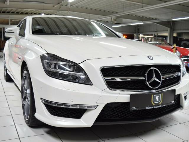 Image 1/14 of Mercedes-Benz CLS 63 AMG (2011)