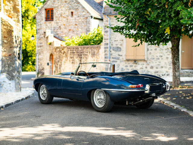 Jaguar E-Type 3.8 Flat Floor