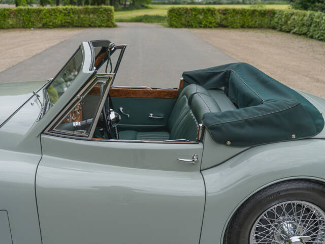 Jaguar XK 120 DHC