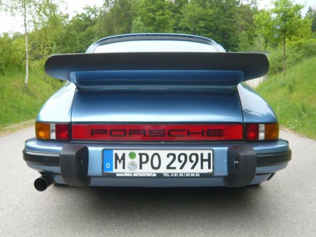 Porsche 911 Carrera 2.7