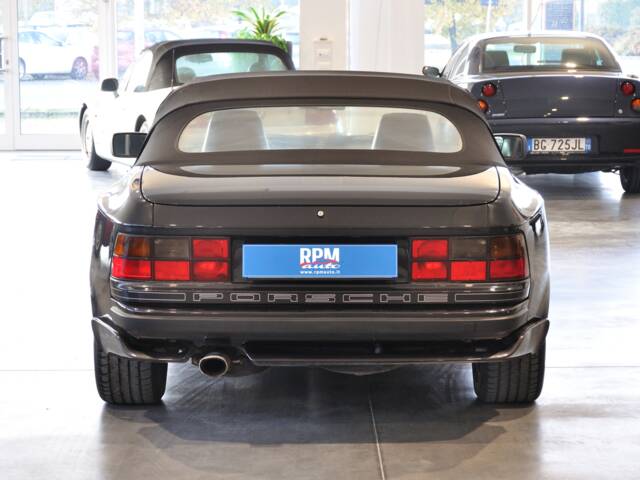 Porsche 944 S2