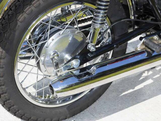 Suzuki GT 500