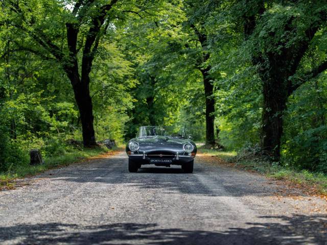 Jaguar E-Type 3.8