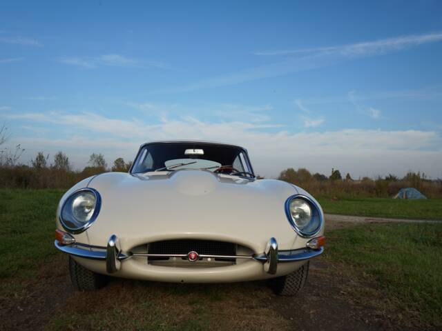 Jaguar E-Type 3.8
