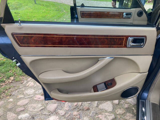 Jaguar XJ12 6.0