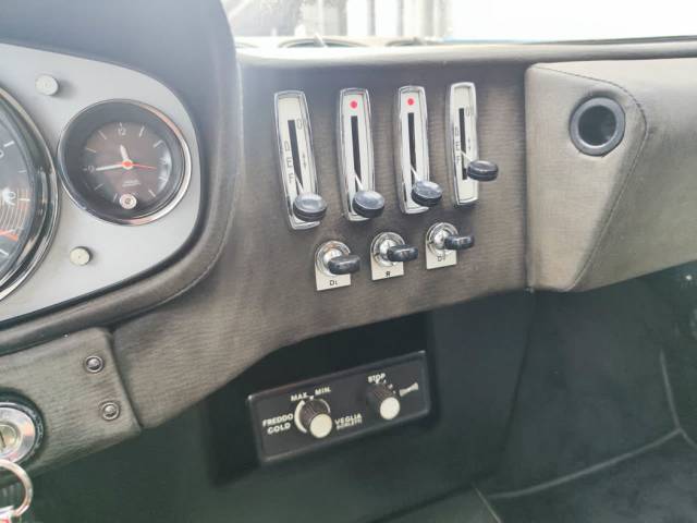 Ferrari 365 GT4