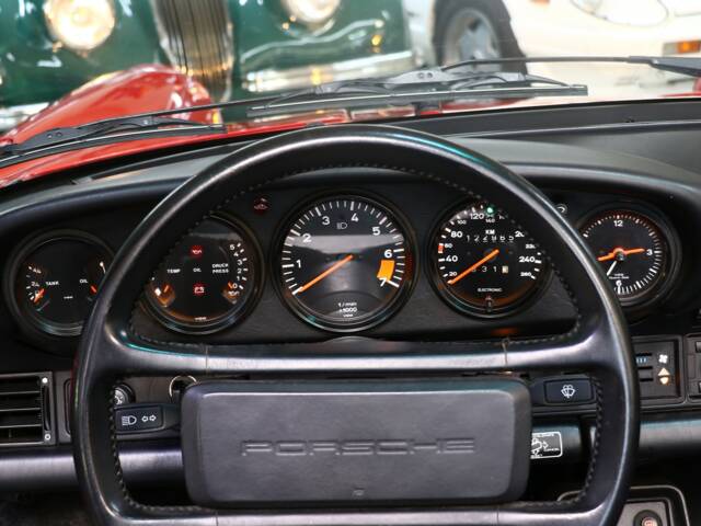 Porsche 911 Carrera 3.2
