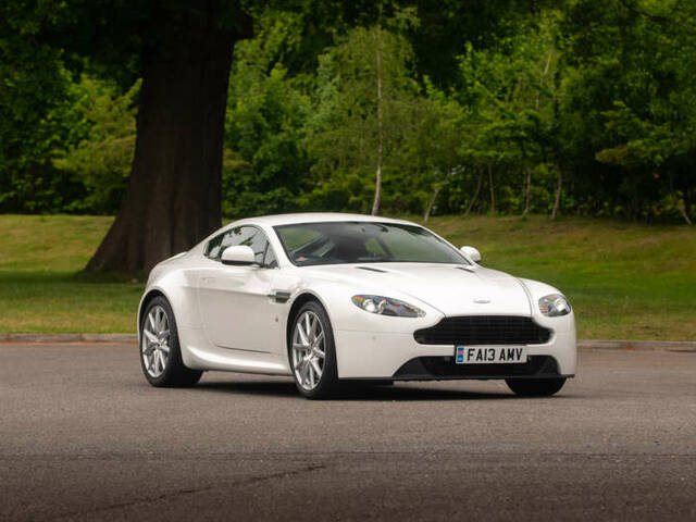 Immagine 1/50 di Aston Martin V8 Vantage (2013)