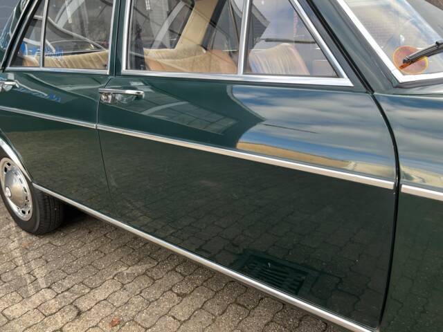 Audi 100 LS